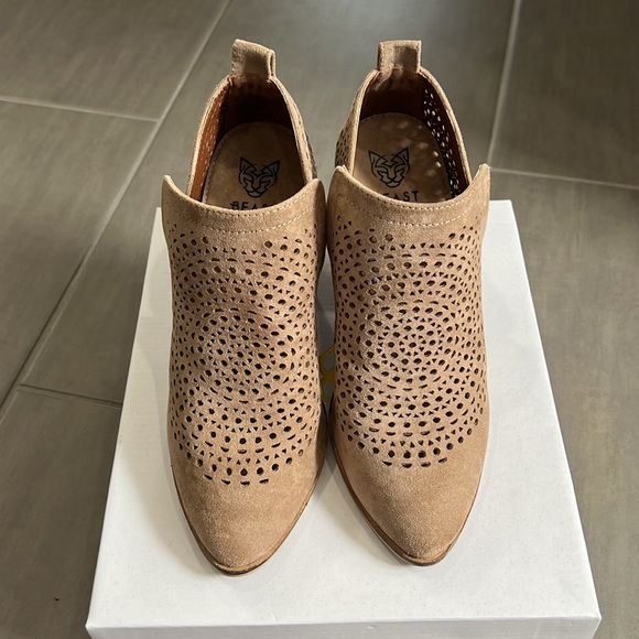 Beast booties - Picture 2 of 7